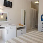 Elite מלון קרביה