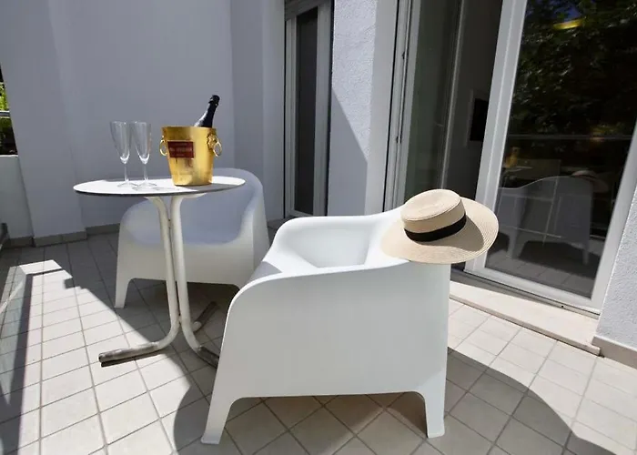 Ξενοδοχείο Elite 3*