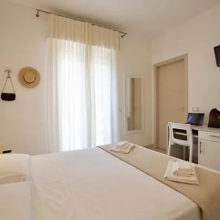 Elite Hotel