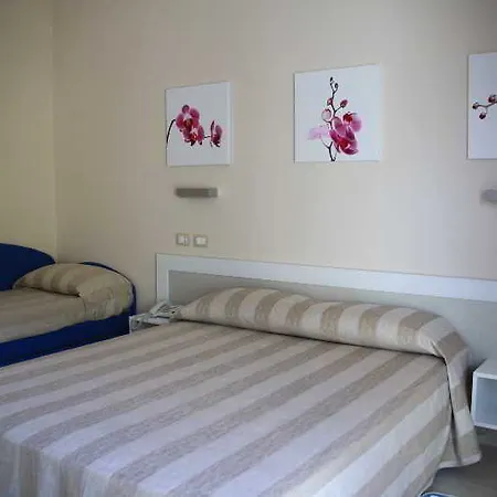 Elite Hotel 3*