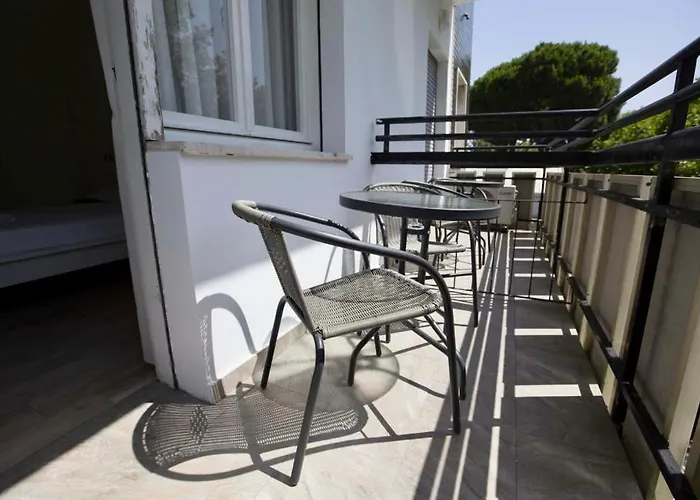 Elite מלון קרביה